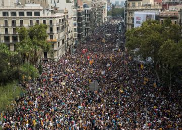 Rei da Espanha acusa Catalunha de deslealdade e de quebrar a unidade do país