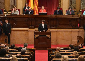 Presidente da Catalunha declara a independência, mas suspende seus efeitos em busca de mediação