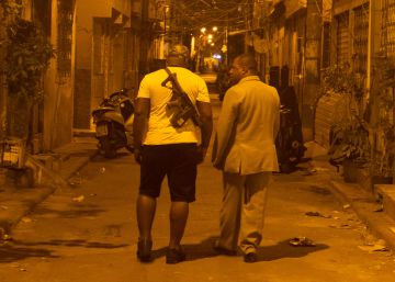 Nos territórios proibidos do Rio, um pastor caminha entre fuzis e narcos Nos territórios proibidos do Rio, um pastor caminha entre fuzis e narcos