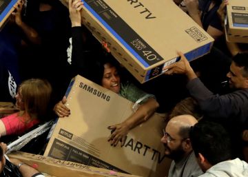Neste Black Friday, lembre-se: investir em experiências te faz mais feliz do que comprar objetos