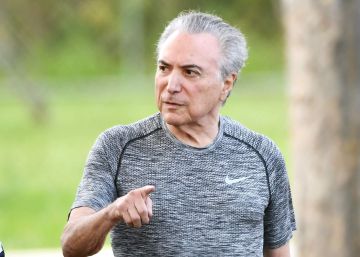 Presidente quer mudar Constituição para se blindar contra denúncia por crime fiscal