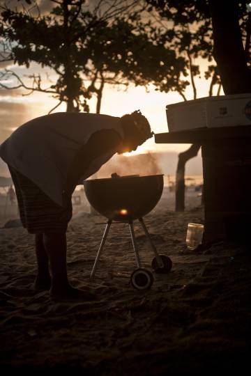 Castelinho, no pôr do sol na praia do Pêpe, na Barra de Tijuca (Rio).