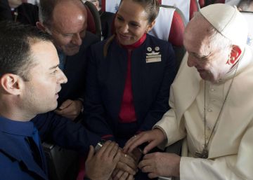 Papa sobre o bispo chileno acusado de acobertar abusos sexuais: “É tudo calúnia. Está claro?”