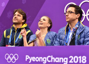 Isadora Williams se apresenta na final da patinação artística nos Jogos Olímpicos de Inverno