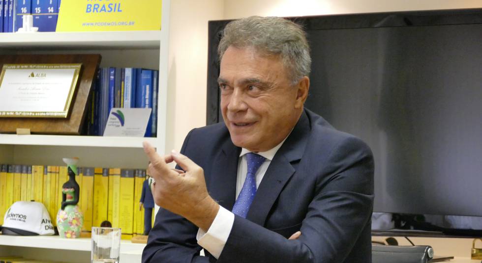 O senador Álvaro Dias.