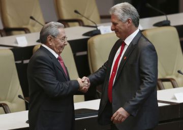 Ao tomar posse, novo presidente cubano diz que Castro “encabeçará as decisões”