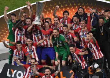 Griezmann decide, Atlético de Madrid bate o Olympique e é tricampeão da Liga Europa