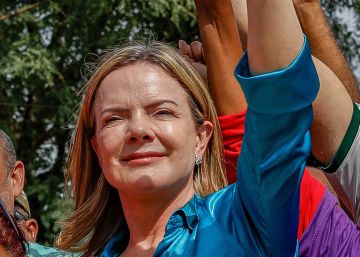 Gleisi Hoffmann: “Lula é nosso Pelé. A gente não põe o melhor do time no banco de reserva”