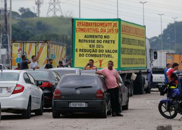 Governo se rende a caminhoneiros, que prometem tentar acabar a greve