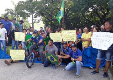 Greve dos caminhoneiros tem apoio nas ruas: “É um mal necessário”