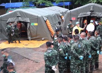“Um sucesso maior do que o esperado”: os primeiros resgates dos garotos presos em uma caverna na Tailândia