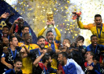 França goleia Croácia na final e é bicampeã da Copa do Mundo