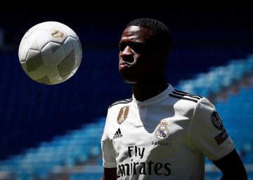 Apresentado no Real Madrid, Vinicius Junior inicia jornada europeia à sombra do racismo