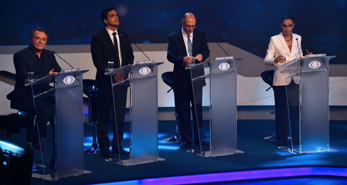 Candidatos no debate, na sexta.