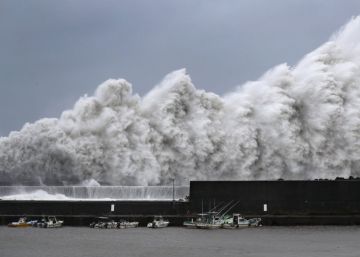Japão se prepara para a chegada do tufão mais forte em 25 anos