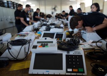 Urna eletrônica, um debate sobre segurança usado como ameaça por Bolsonaro