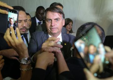 Bolsonaro existe? Foi esfaqueado mesmo, ou é tudo ‘fake news’?