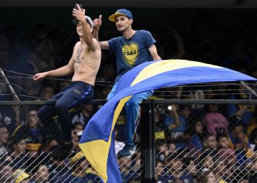 Música relaxante e gols sussurrados: a rádio que narra River x Boca para torcedores cardíacos