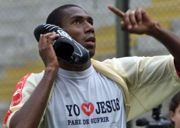 Lica, de excluído por ser portador do HIV a maior goleador da América