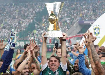 Palmeiras dá a Bolsonaro a honra de ser maior que seu próprio título