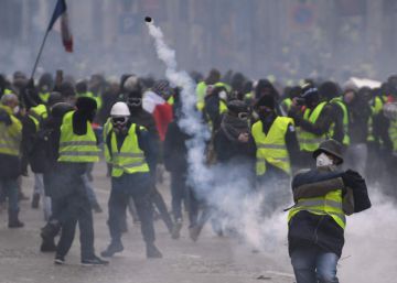 França se entrincheira diante de mais um dia de protestos com centenas de presos