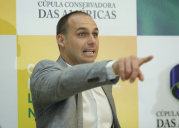 Eduardo Bolsonaro se oferece como cruzado por “fim da esquerda” na América Latina