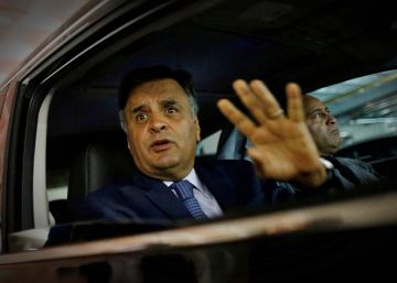 O passado que assombra o futuro incerto de Aécio