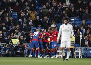 Real Madrid dá vexame contra o CSKA, mas avança em primeiro às oitavas da Champions