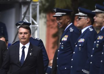 Bolsonaro acena com redução do Imposto de Renda para os maiores salários