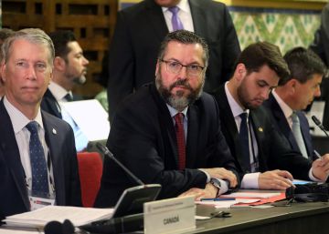Potências latinas, com exceção do México, urgem Maduro a deixar o poder