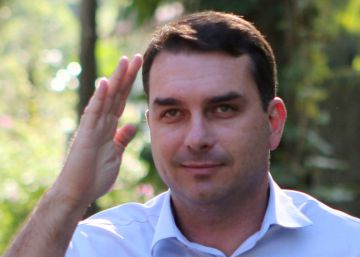 Flavio Bolsonaro vai a STF por foro privilegiado e eleva temperatura da crise Queiroz