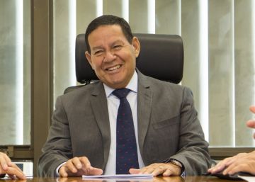 Mourão entra em campo contra os antiglobalistas