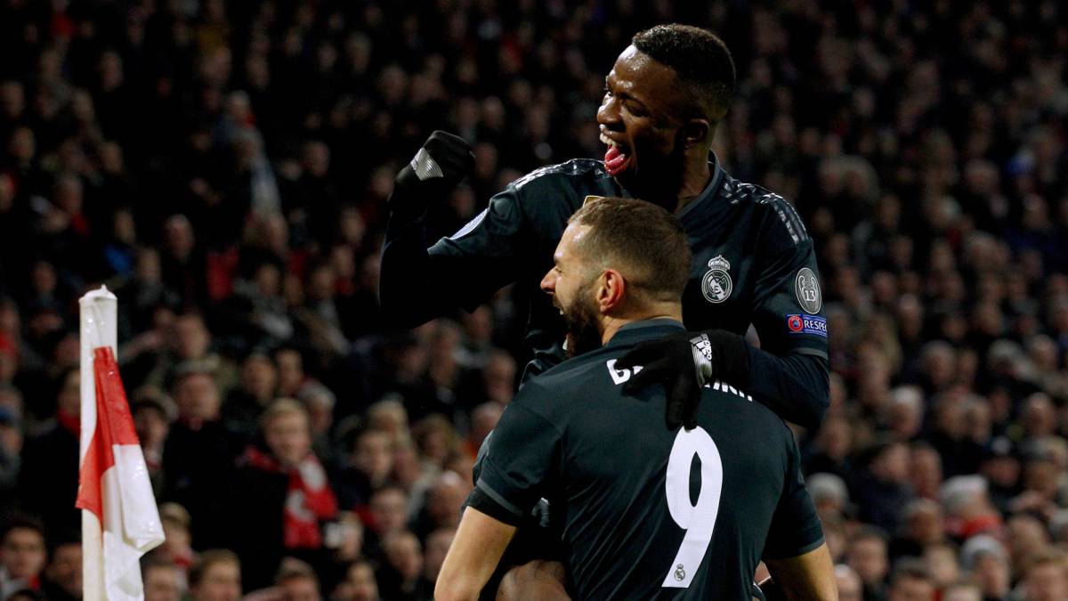 Real Madrid sofre, mas conquista vitória contra o Ajax fora de casa