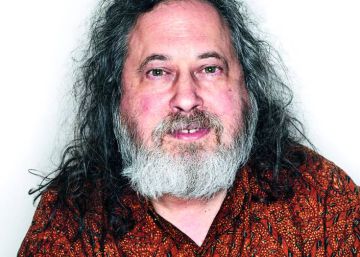 Richard Stallman: “Os celulares espiam e transmitem nossas conversas, mesmo desligados”