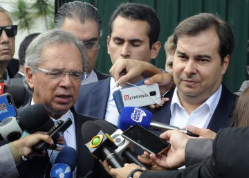 O passo atrás de Bolsonaro no enfrentamento contra Maia