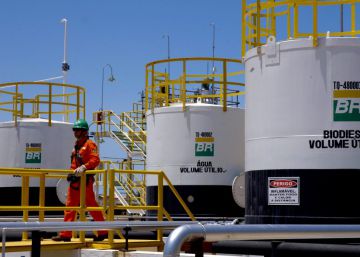 Petrobras desiste de subir diesel após pressão de Bolsonaro
