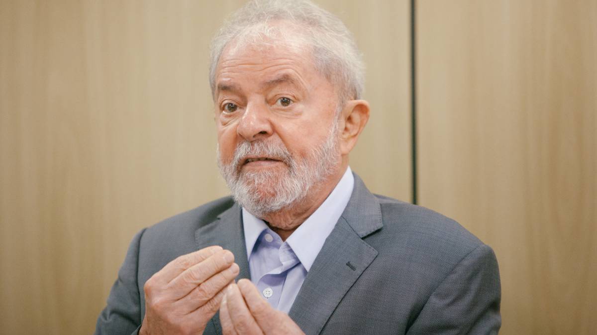 El expresidente Lula, este viernes durante la entrevista exclusiva en la sede de la Policía Federal Curituba.