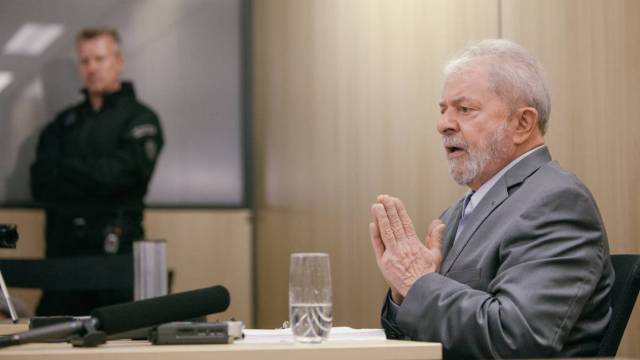 O ex-presidente durante a entrevista.