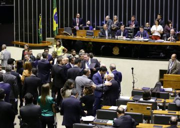 Está nas mãos de Bolsonaro autorizar perdão a partidos políticos