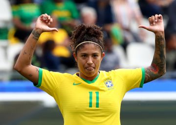 Cristiane, a artilheira da seleção que voltou para reerguer o futebol feminino no Brasil