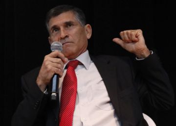 O quase silêncio do general Santos Cruz sobre o Governo Bolsonaro