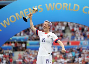 Torcida reverbera grito de Rapinoe e promove coro histórico por igualdade salarial na final da Copa