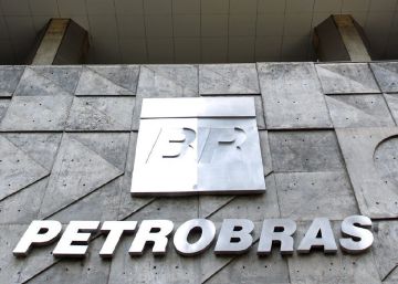 STF manda Petrobras abastecer navios iranianos parados no Brasil