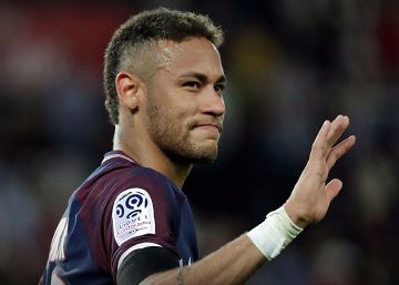 Neymar, da chegada triunfal em Paris à permanência indesejada no PSG