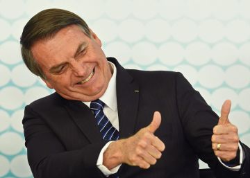 Bolsonaro se recupera após cirurgia para corrigir hérnia