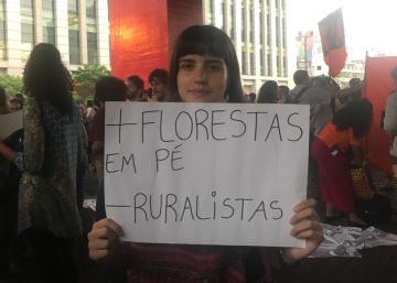 Brasil se junta a movimento global pelo clima com críticas a Bolsonaro e pedido de defesa da Amazônia