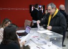 La militància del PSC avala amb poca participació l’acord