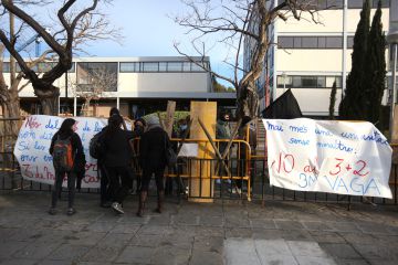 Bloqueig de la Facultat de Dret de la UB.