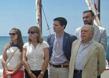 Calafell aprueba por unanimidad repudiar a Pujol y Ferrusola Calafell aprueba por unanimidad repudiar a Pujol y Ferrusola