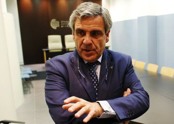De Alfonso no aixecarà la catifa de totes les fitxes polítiques que guarda